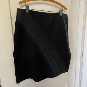 This black pencil skirt is lightly worn